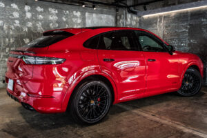 カイエンクーペ GTS Tip-S リアセンターシート 4WD