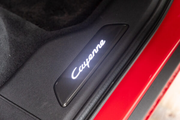 カイエンクーペ GTS Tip-S リアセンターシート 4WD