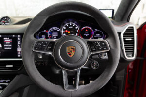 カイエンクーペ GTS Tip-S リアセンターシート 4WD
