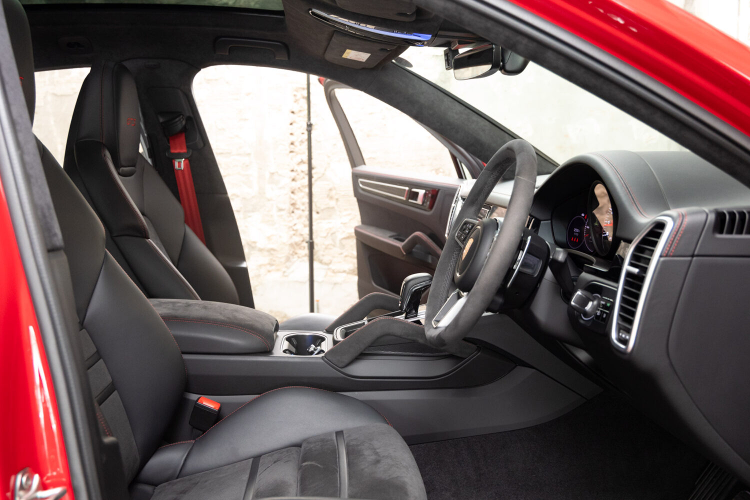 カイエンクーペ GTS Tip-S リアセンターシート 4WD
