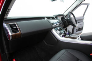 レンジローバースポーツ HSE (ディーゼル 300PS) 4WD
