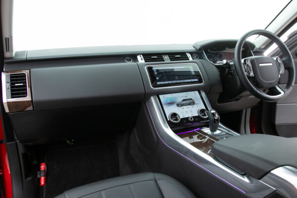 レンジローバースポーツ HSE (ディーゼル 300PS) 4WD