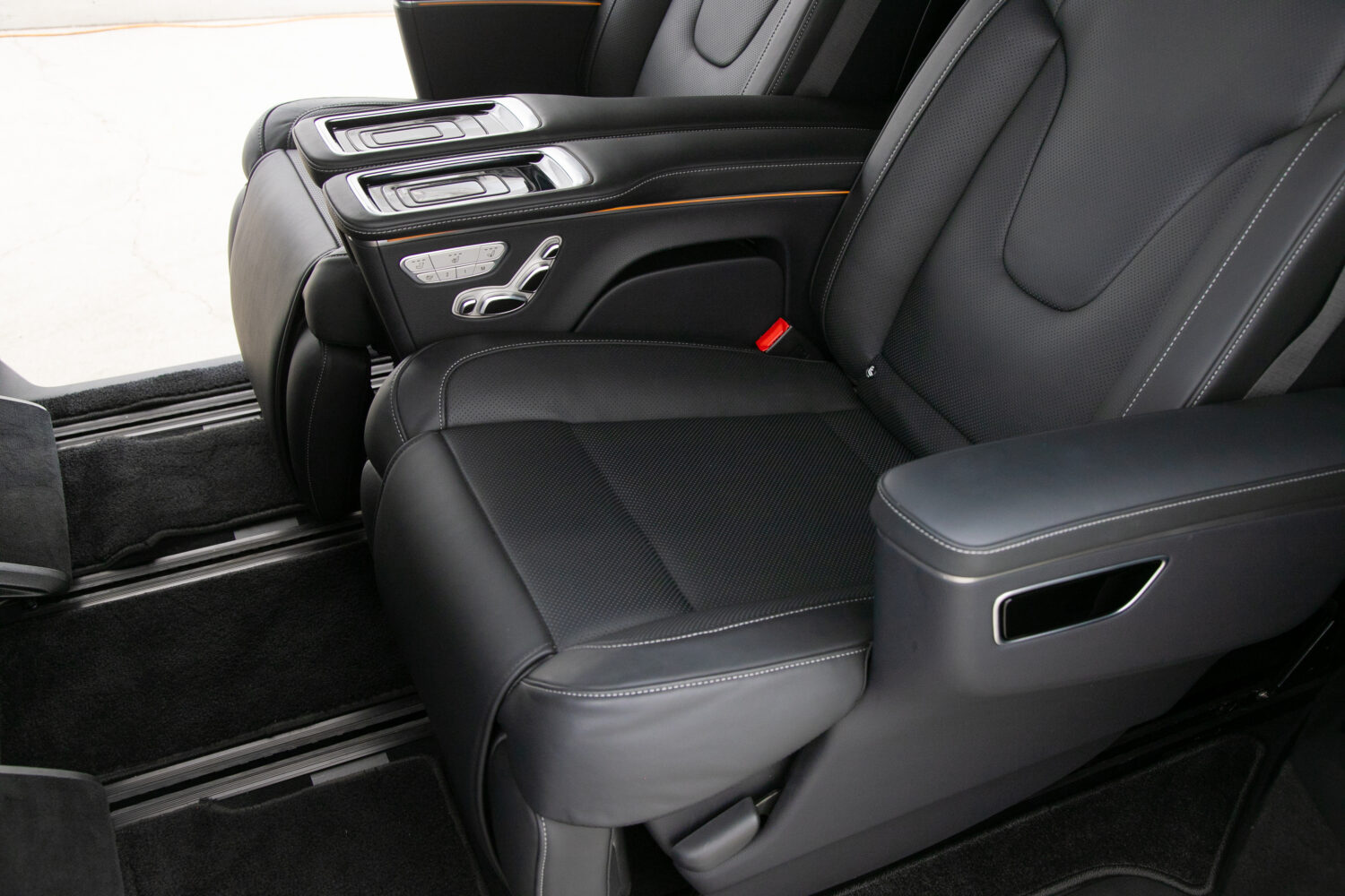 V220d アバンギャルド EXロング ブラックスイート ディーゼル ターボ