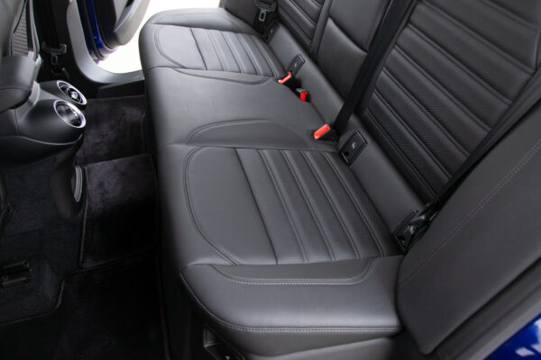 ステルヴィオ  2.0 ターボ Q4 ヴェローチェ 4WD