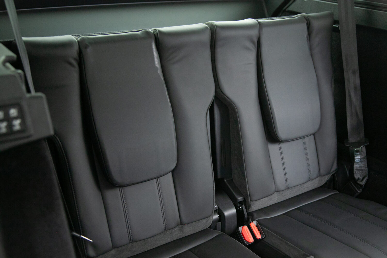 レンジローバースポーツ HSE (ディーゼル 300PS) 4WD