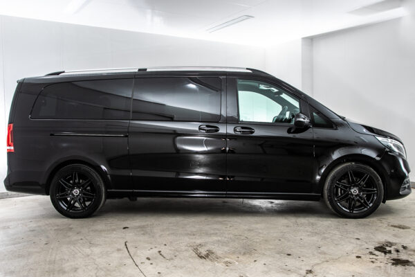 V220d アバンギャルド EXロング ブラックスイート ディーゼル ターボ