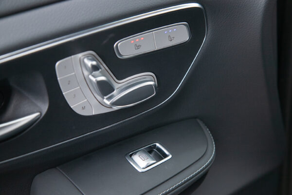 V220d アバンギャルド EXロング ブラックスイート ディーゼル ターボ