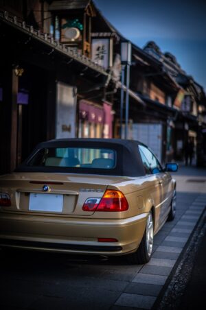 BMW 330Ci カブリオレ（FR/5AT）　”駆けぬける歓び”を覚えてますか