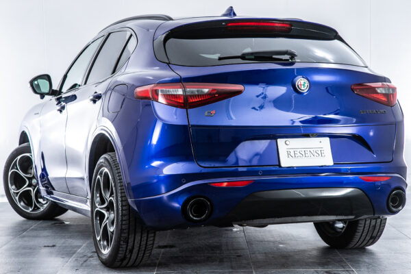 ステルヴィオ  2.0 ターボ Q4 ヴェローチェ 4WD