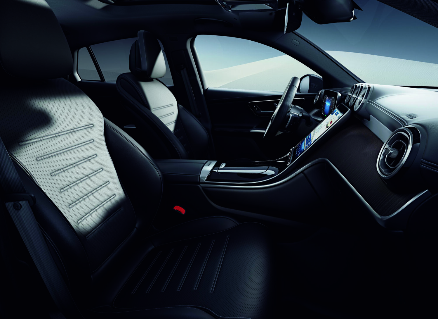 PHEVのクーペSUV　メルセデス・ベンツGLC 350 e 4マティック・クーペ・スポーツ・エディション・スター