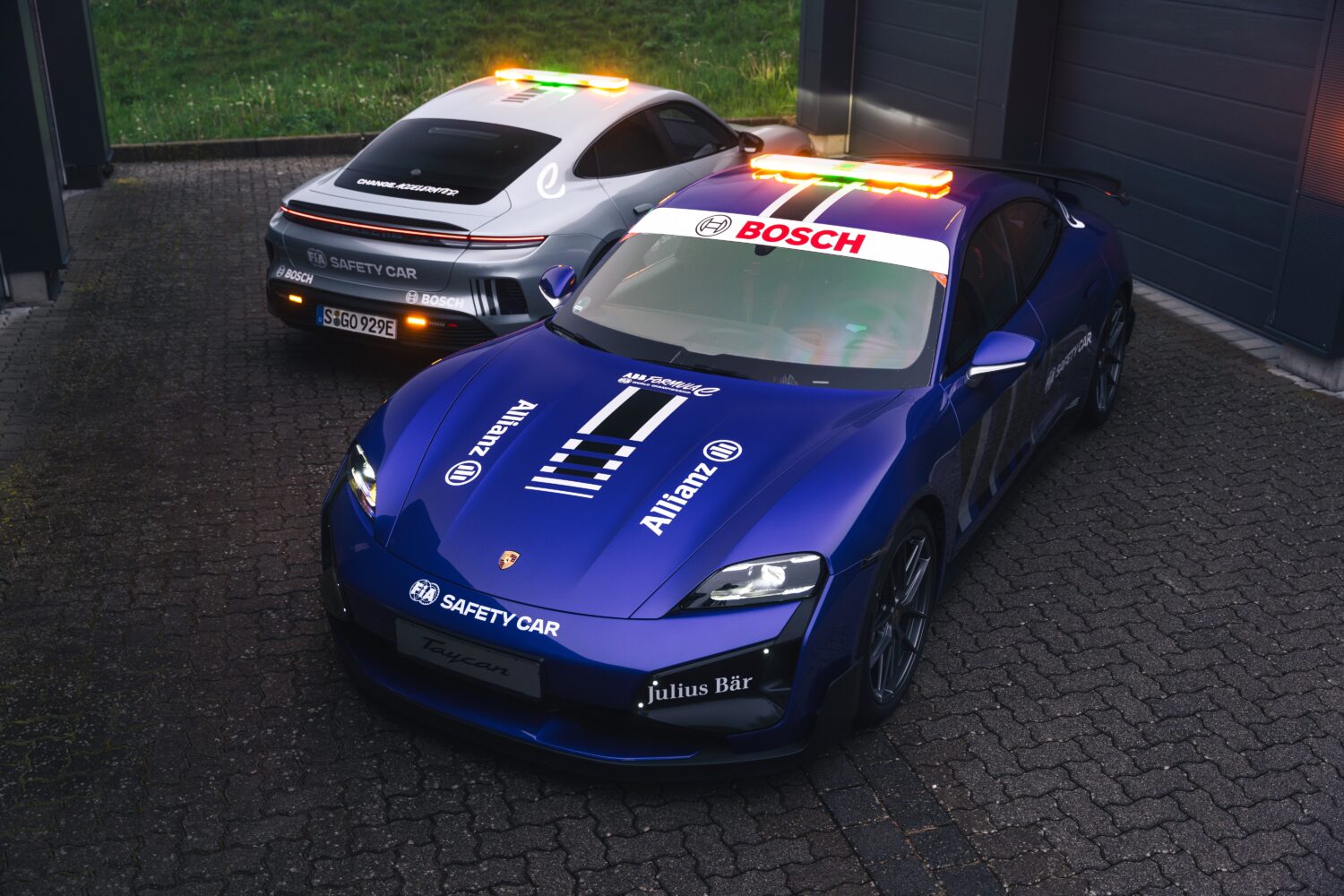 適材適所　ポルシェ・タイカン・ターボGT　フォーミュラEのセーフティーカーへ採用