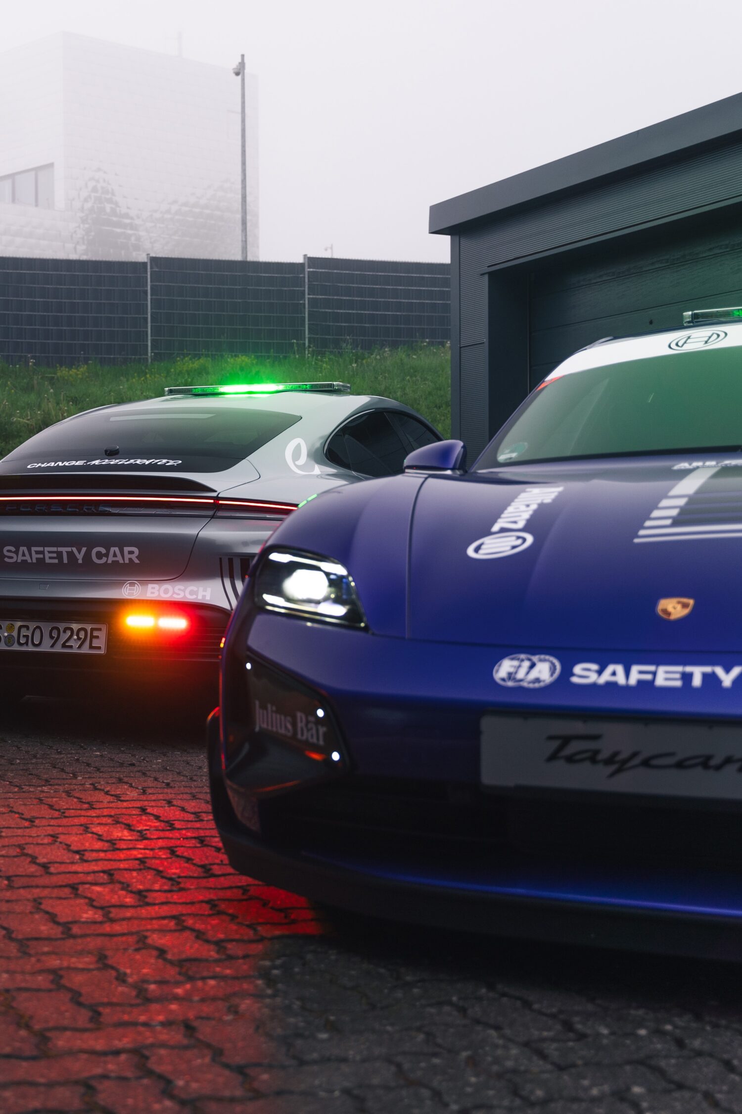 フォーミュラEはセーフティーカーに爆速EVの新型ポルシェ・タイカン・ターボGTを指名。5月から開催されるベルリンにてデビューを予定、仕様の異なる2台が活躍する。