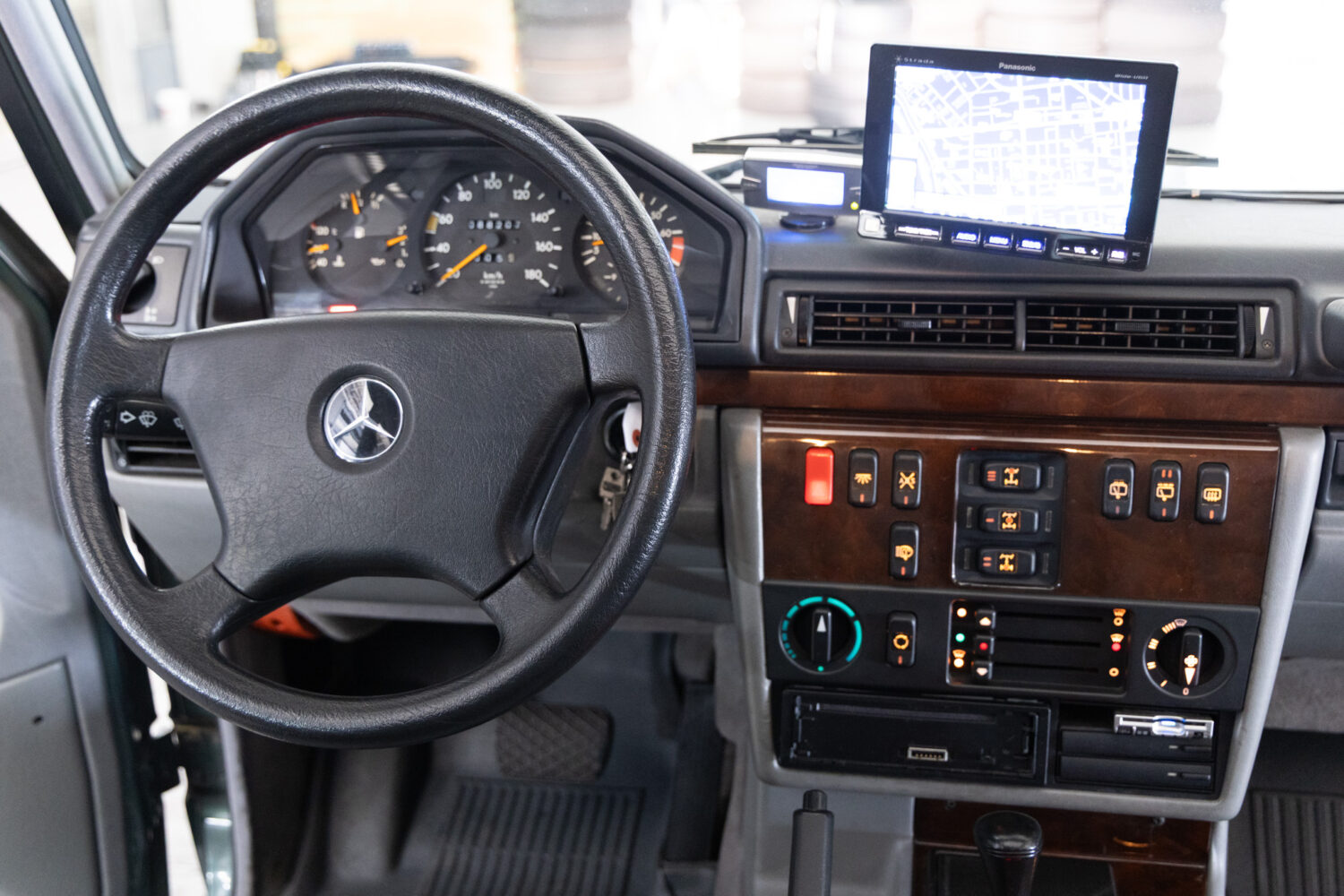 ゲレンデヴァーゲン 300GE ロング 4WD