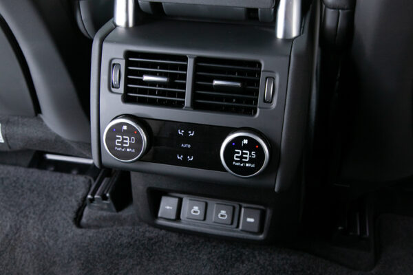 ディスカバリー R-Dynamic HSE D300 4WD