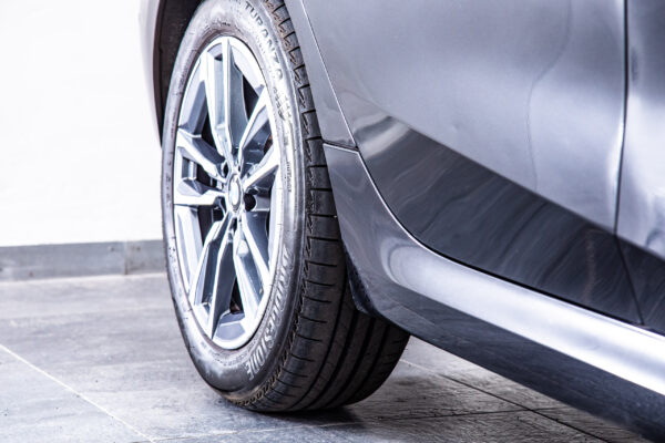 218d アクティブツアラー Mスポーツ DCT