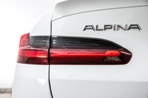 XD4 アルラット 4WD