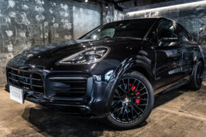 カイエンクーペ GTS Tip-S Rセンターシート 4WD