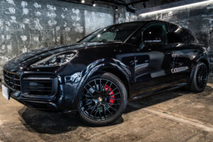 カイエンクーペ GTS Tip-S Rセンターシート 4WD