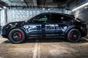 カイエンクーペ GTS Tip-S Rセンターシート 4WD
