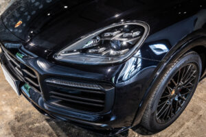 カイエンクーペ GTS Tip-S Rセンターシート 4WD