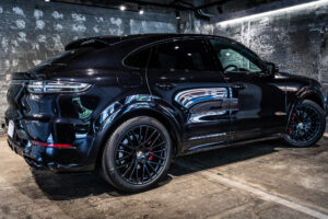カイエンクーペ GTS Tip-S Rセンターシート 4WD