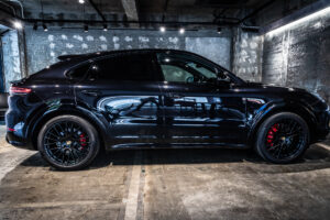カイエンクーペ GTS Tip-S Rセンターシート 4WD