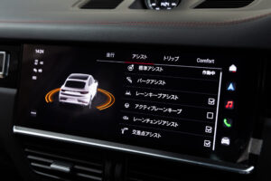 カイエンクーペ GTS Tip-S Rセンターシート 4WD