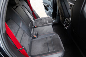 カイエンクーペ GTS Tip-S Rセンターシート 4WD