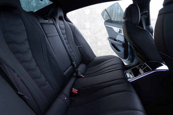 8シリーズ M850i グランクーペ Xドライブ 4WD