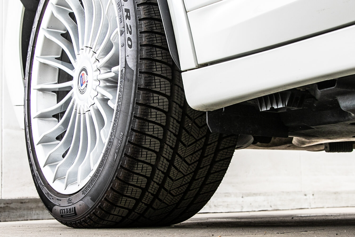 XD4 アルラット 4WD