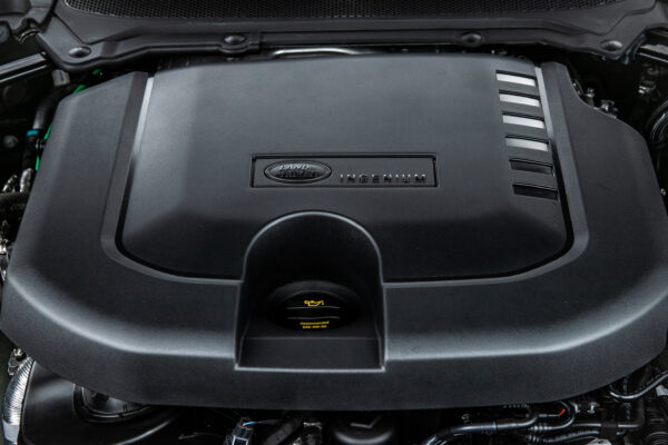ディスカバリー R-Dynamic HSE D300 4WD