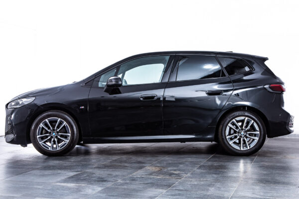 218d アクティブツアラー Mスポーツ DCT