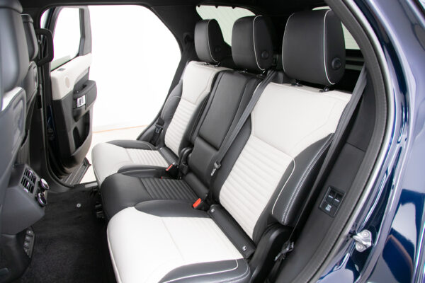 ディスカバリー R-Dynamic HSE D300 4WD