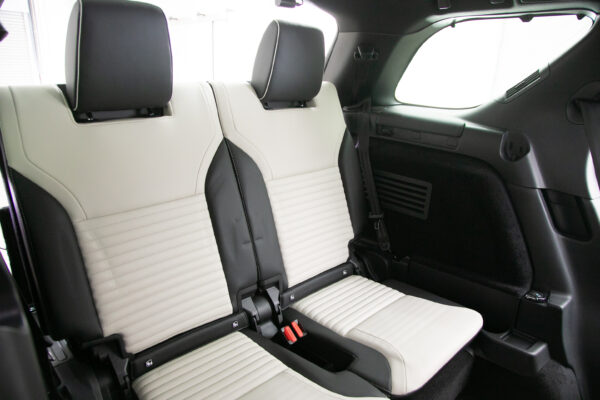 ディスカバリー R-Dynamic HSE D300 4WD