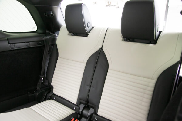 ディスカバリー R-Dynamic HSE D300 4WD