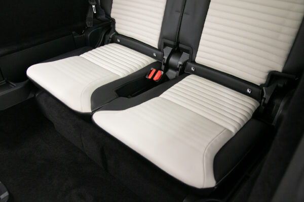 ディスカバリー R-Dynamic HSE D300 4WD
