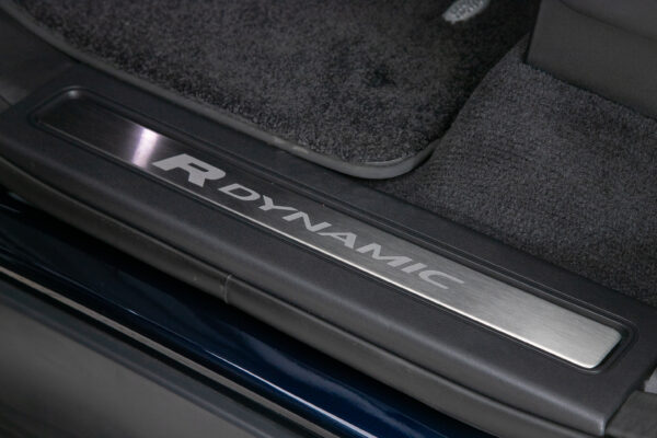 ディスカバリー R-Dynamic HSE D300 4WD