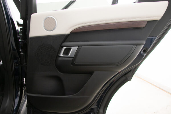 ディスカバリー R-Dynamic HSE D300 4WD