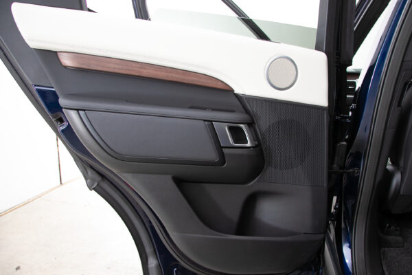 ディスカバリー R-Dynamic HSE D300 4WD