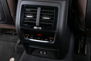 XD4 アルラット 4WD