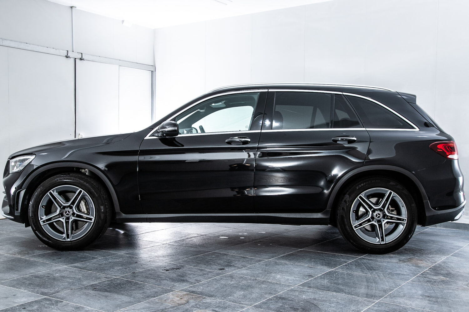 GLC220d 4マチックAMGライン
