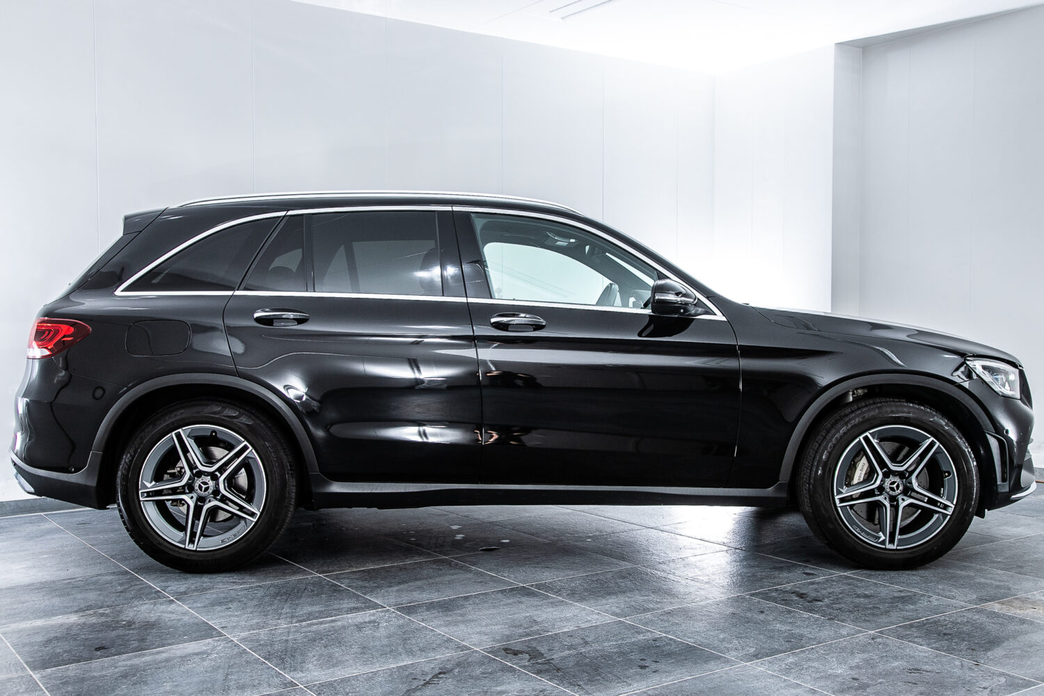 GLC220d 4マチックAMGライン
