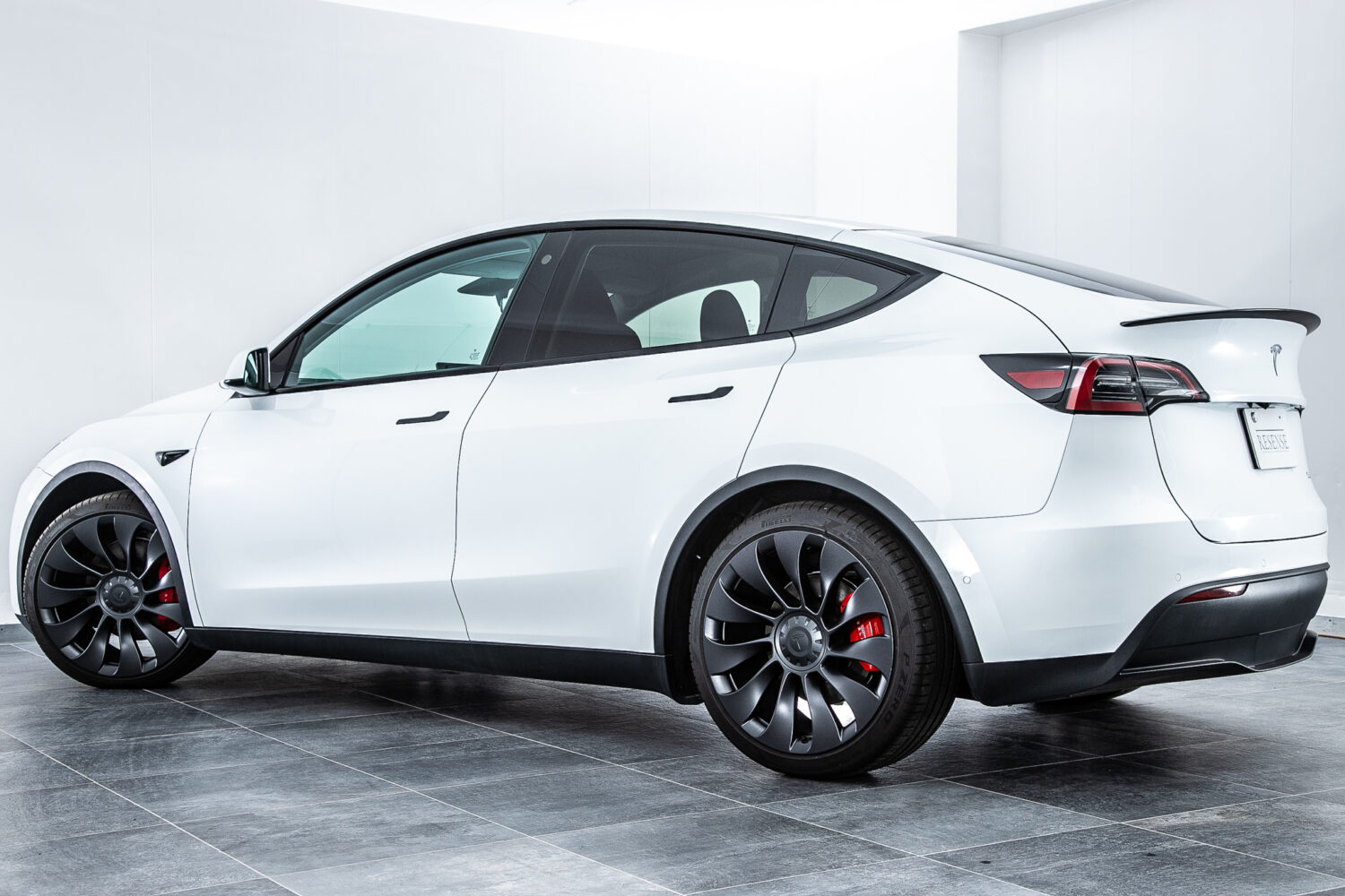 モデルY AWD パフォーマンス