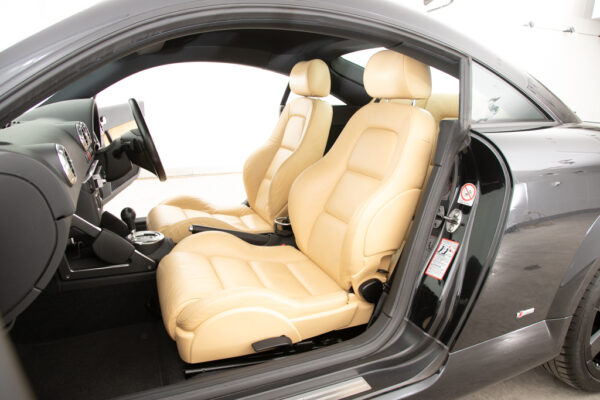 TT クーペ 3.2 クワトロ Sライン 4WD