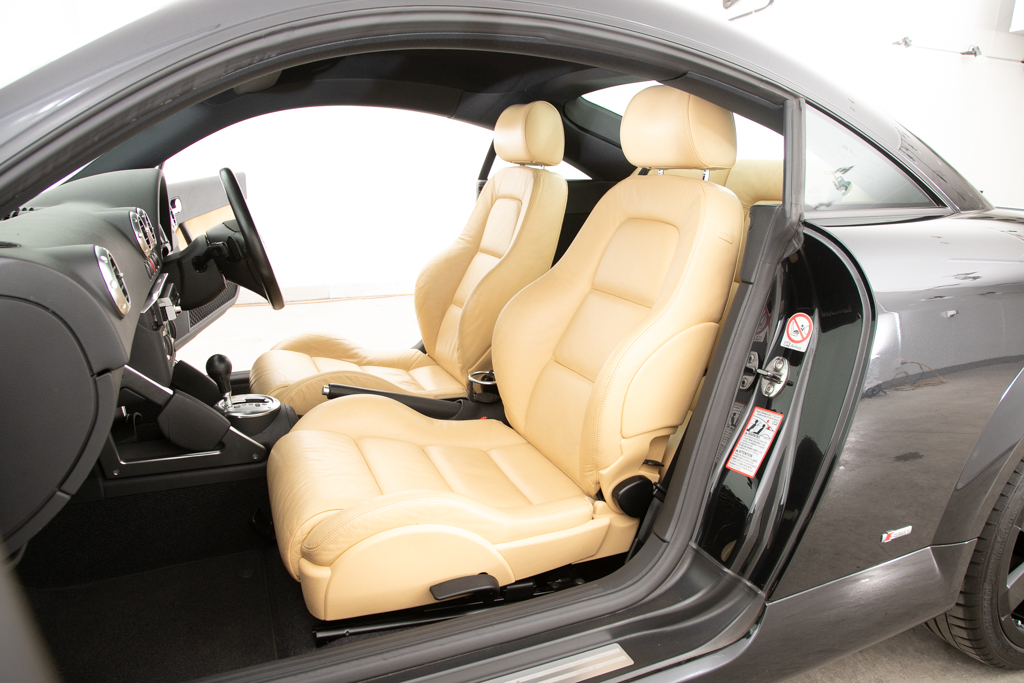 TT クーペ 3.2 クワトロ Sライン 4WD