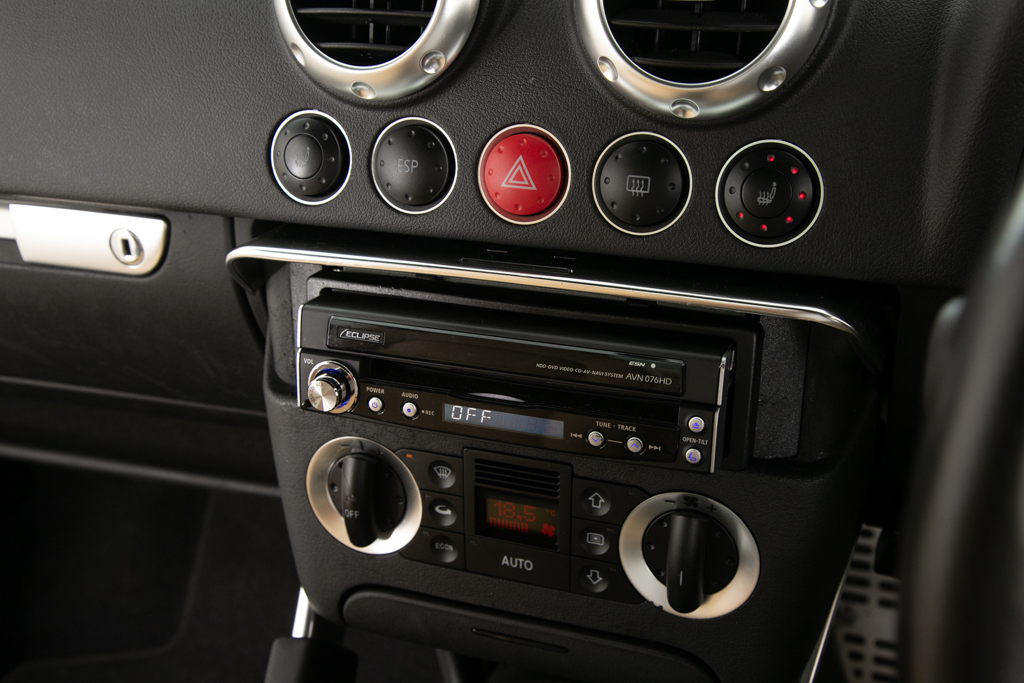 TT クーペ 3.2 クワトロ Sライン 4WD