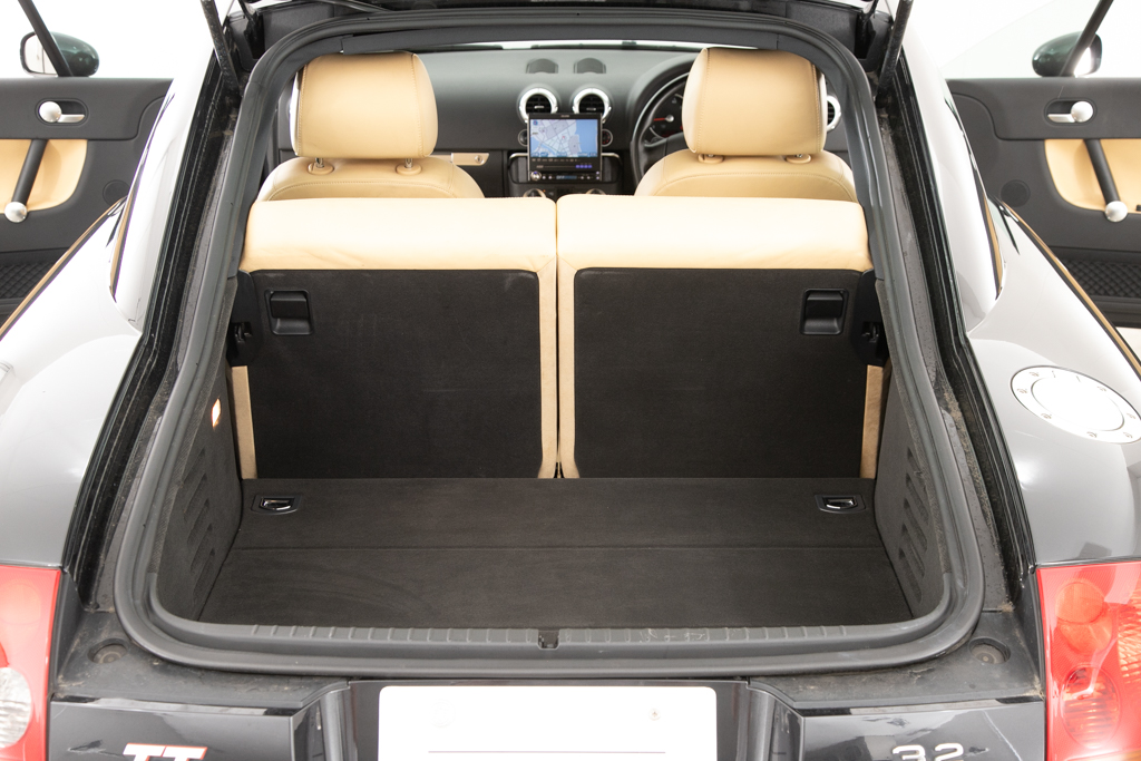TT クーペ 3.2 クワトロ Sライン 4WD