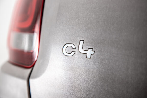 C4 カクタス 1.2 200台限定車