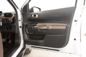 C4 カクタス 1.2 200台限定車