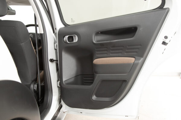 C4 カクタス 1.2 200台限定車